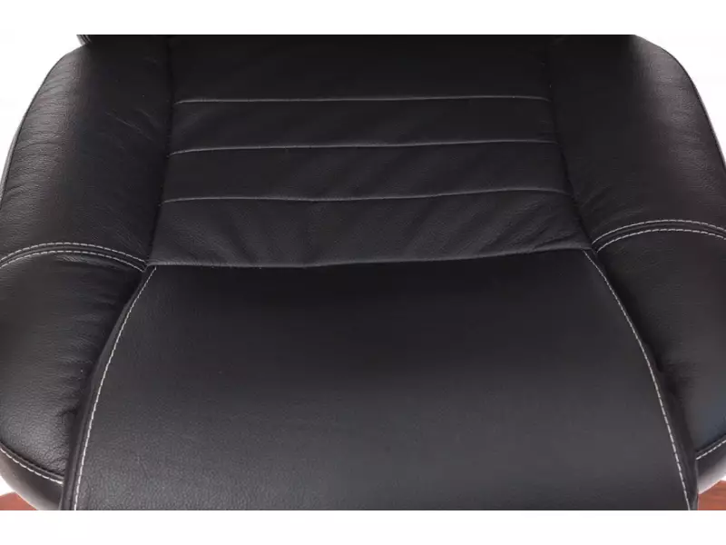 Кресло руководителя 9923, черный кожа, мах вес 200 кг (Б) 1 шт на выставке. На складе 1 шт